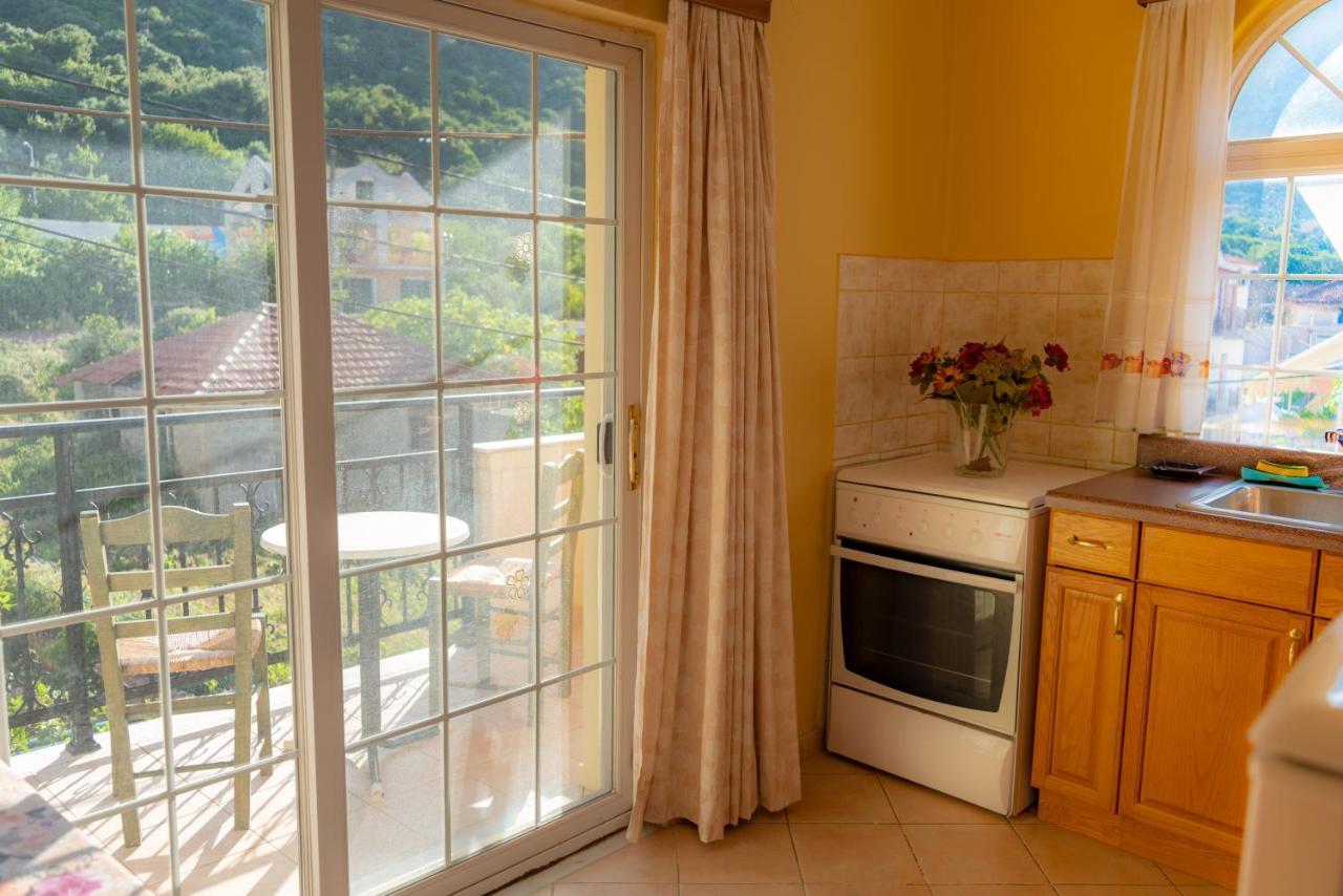 Valsamis Villa Apartments Poros  Zewnętrze zdjęcie