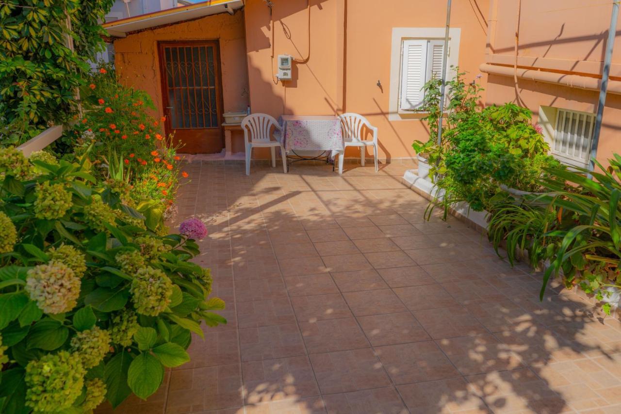 Valsamis Villa Apartments Poros  Zewnętrze zdjęcie
