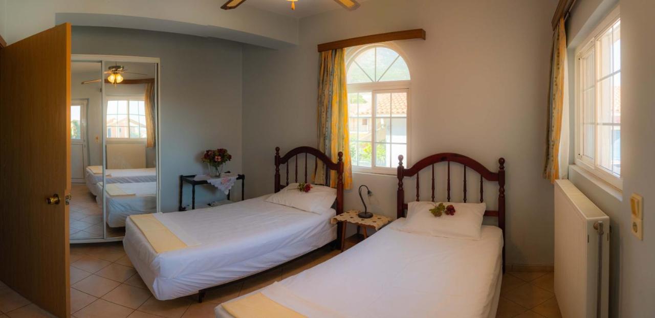 Valsamis Villa Apartments Poros  Zewnętrze zdjęcie